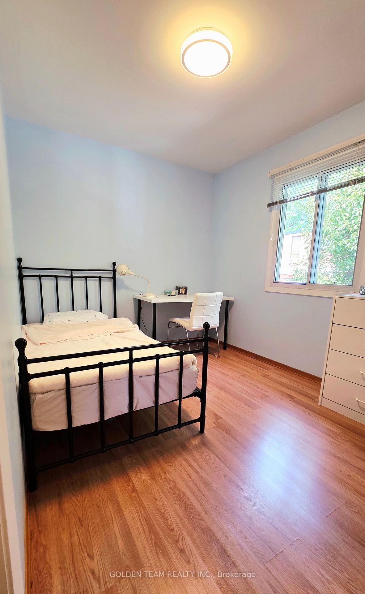 Photo 25 of 44 Cobbler Crescent, North York, Black Creek — HOMEH