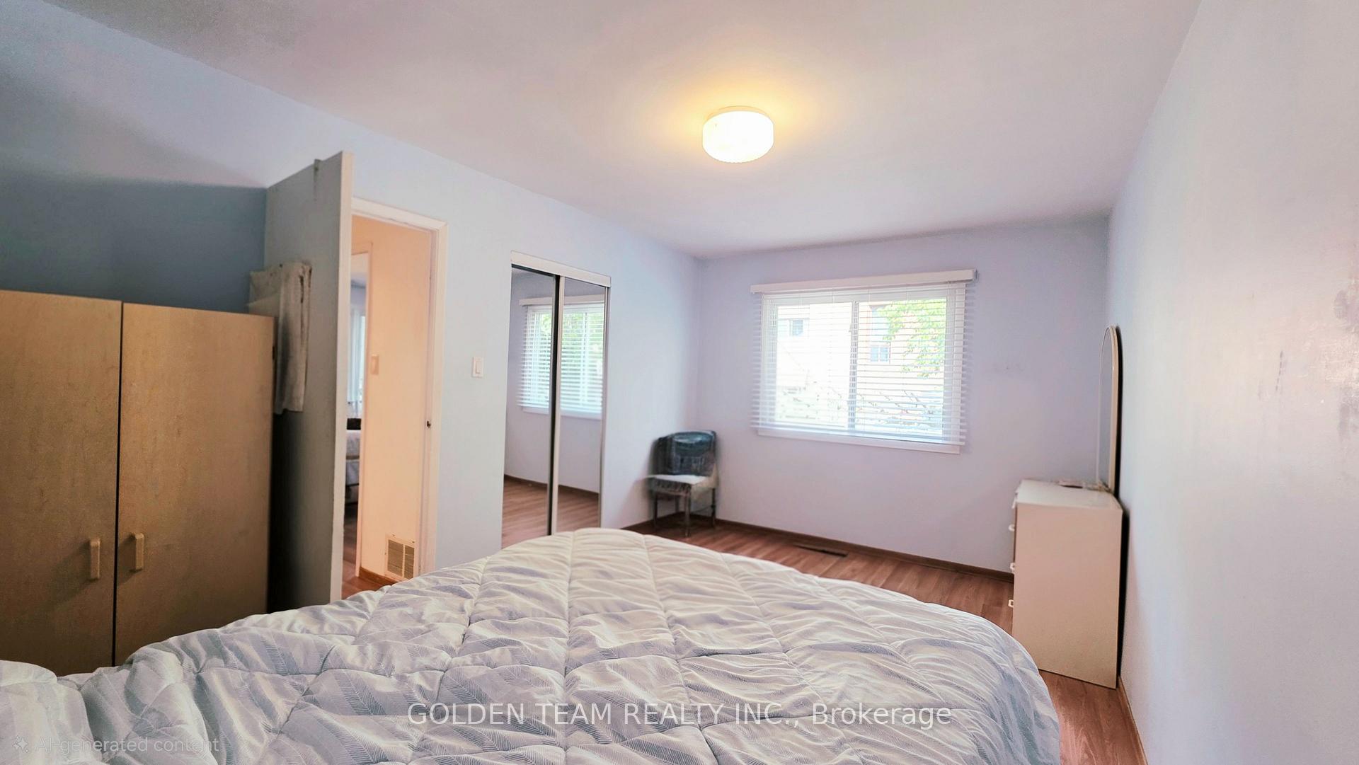 Photo 33 of 44 Cobbler Crescent, North York, Black Creek — HOMEH