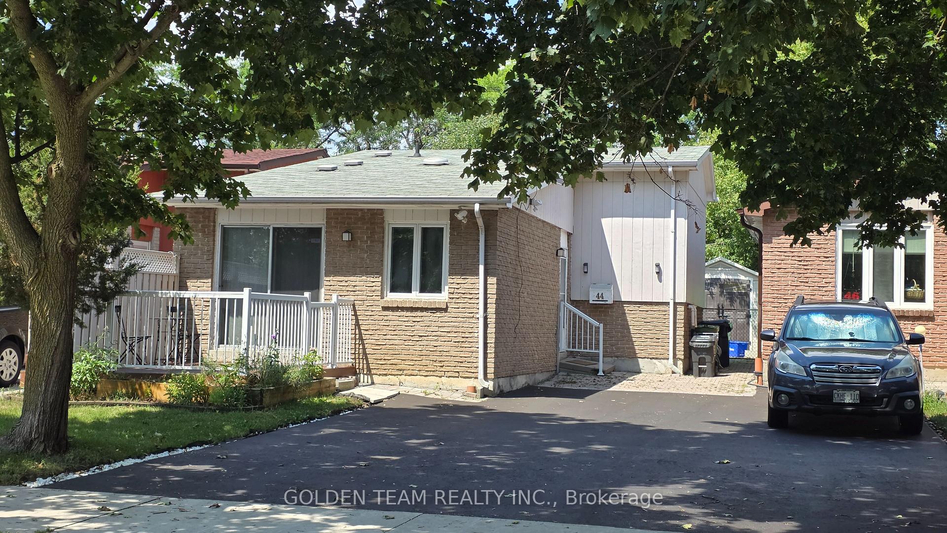Photo 31 of 44 Cobbler Crescent, North York, Black Creek — HOMEH