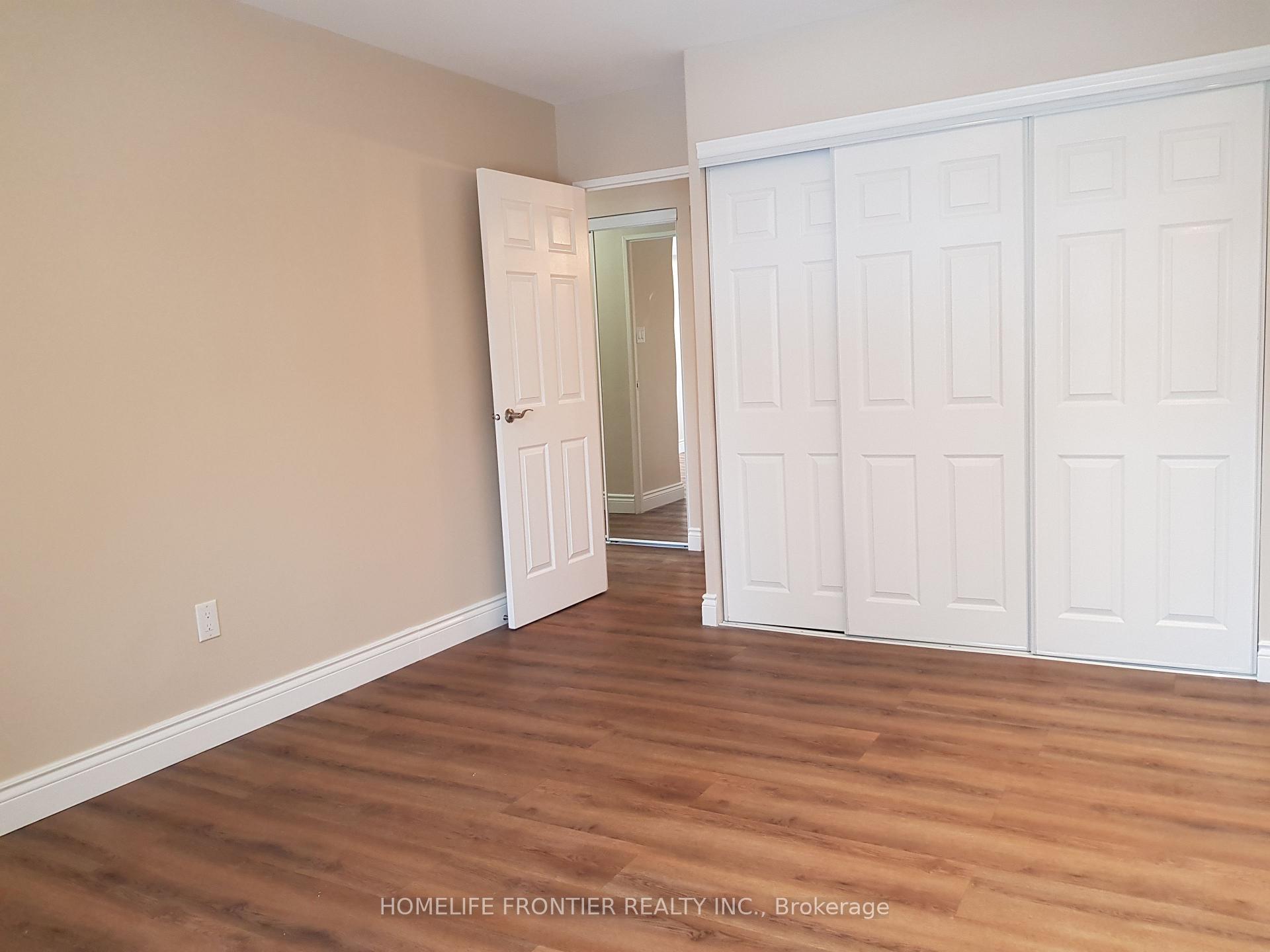 Photo 12 of Unit 914, 177 Linus Road, North York, Don Valley Village — HOMEH