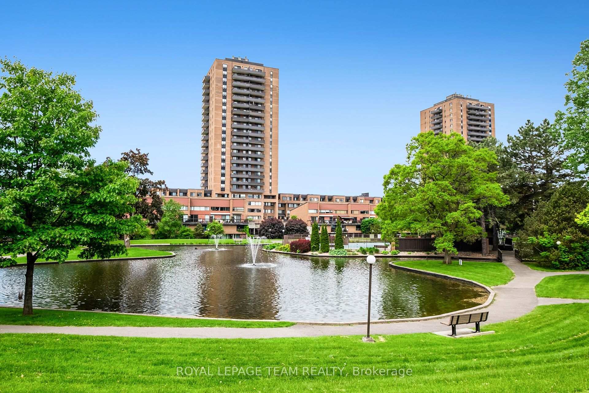 Photo 3 of Unit 2012, 515 St Laurent Boulevard, Ottawa, Viscount Alexander Park — HOMEH