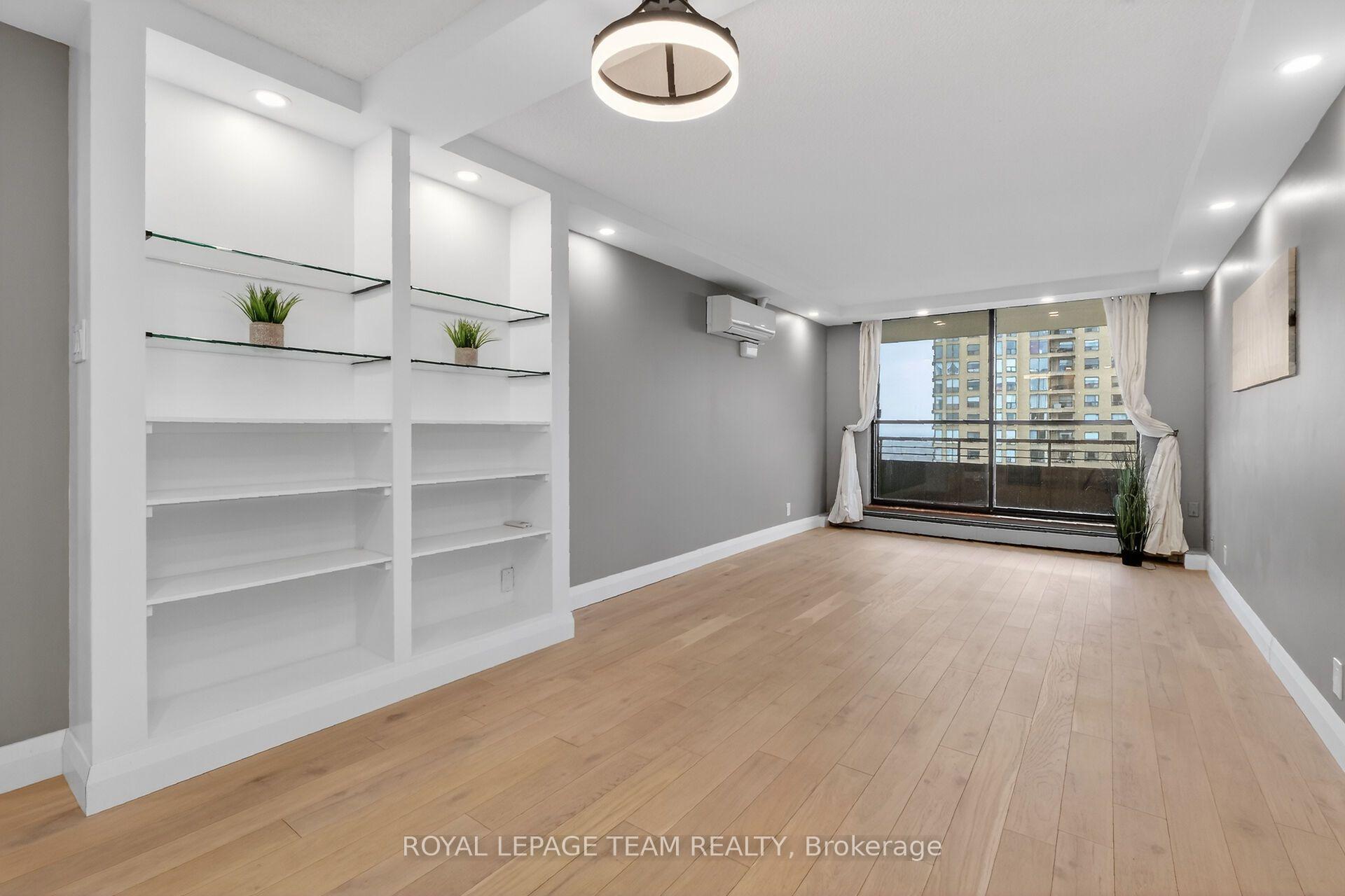 Photo 13 of Unit 2012, 515 St Laurent Boulevard, Ottawa, Viscount Alexander Park — HOMEH