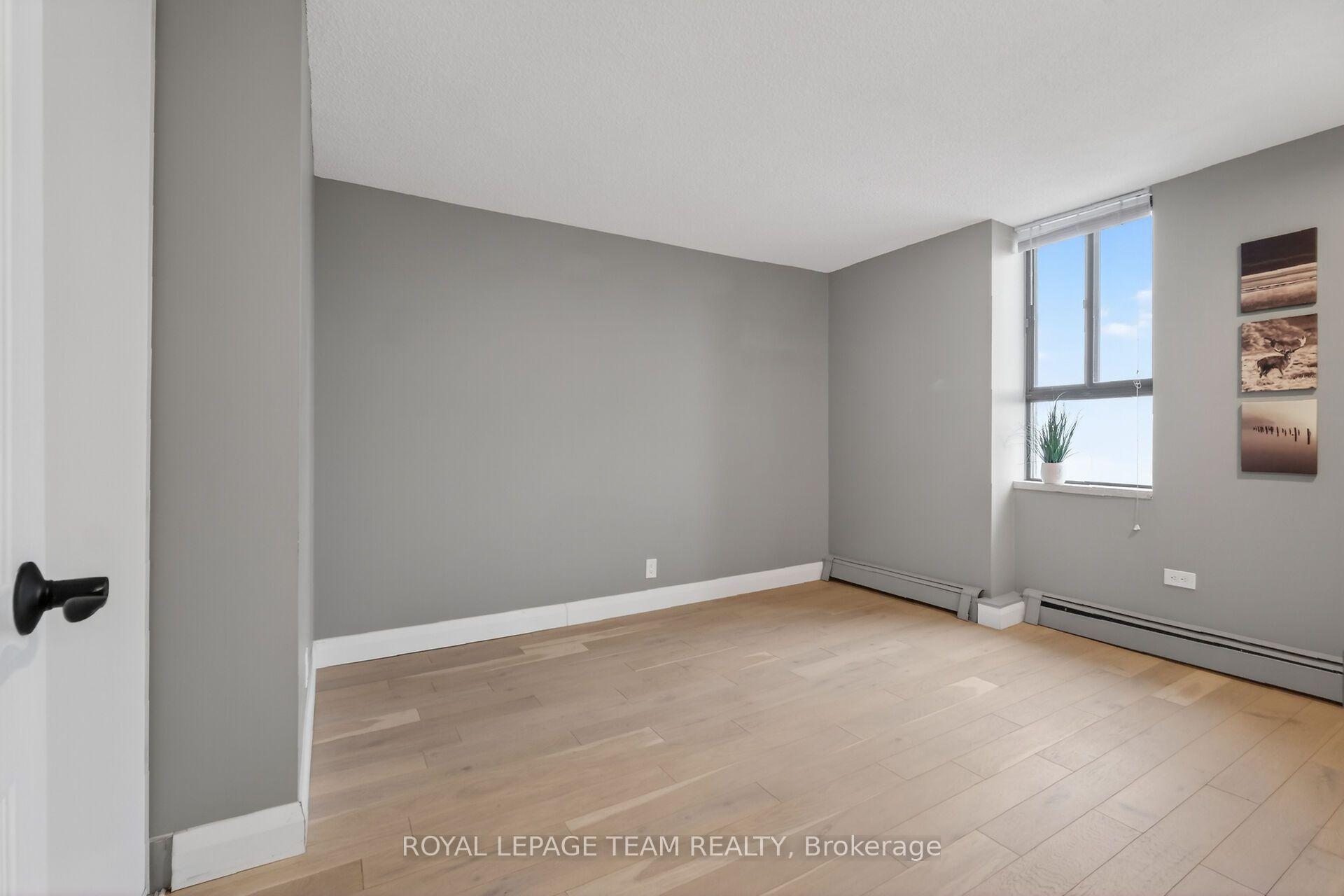 Photo 18 of Unit 2012, 515 St Laurent Boulevard, Ottawa, Viscount Alexander Park — HOMEH