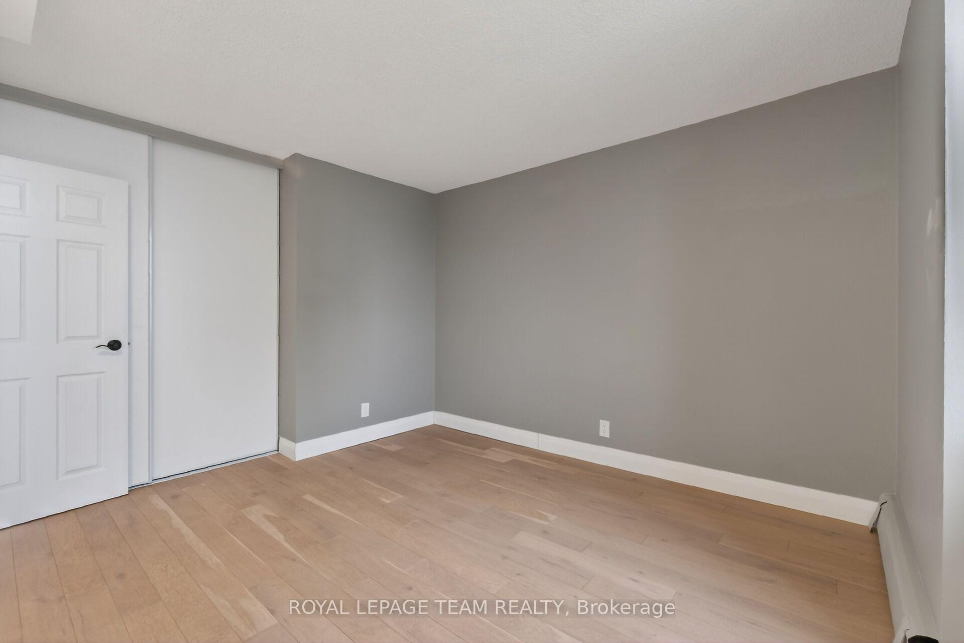 Photo 19 of Unit 2012, 515 St Laurent Boulevard, Ottawa, Viscount Alexander Park — HOMEH
