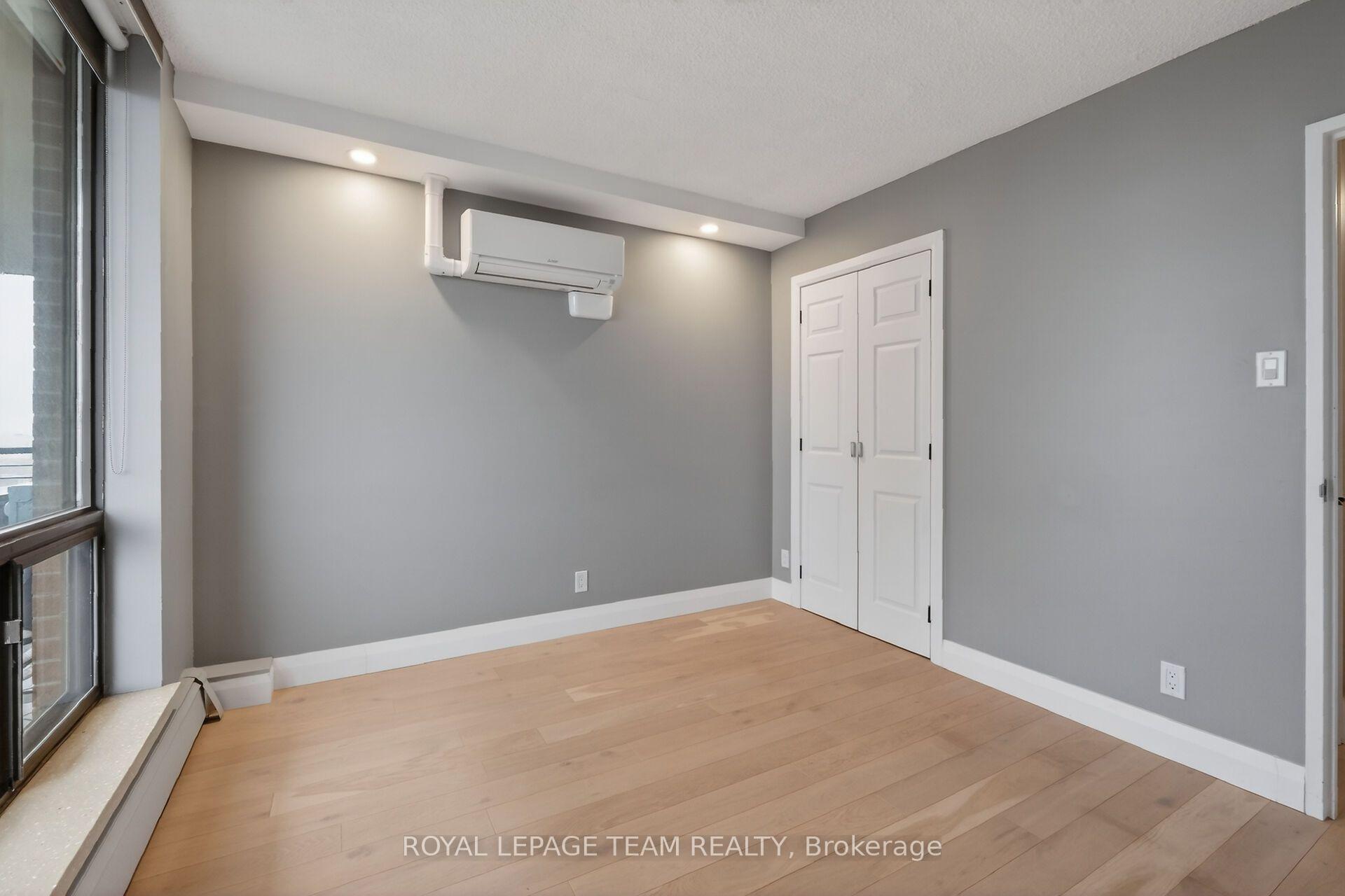 Photo 22 of Unit 2012, 515 St Laurent Boulevard, Ottawa, Viscount Alexander Park — HOMEH