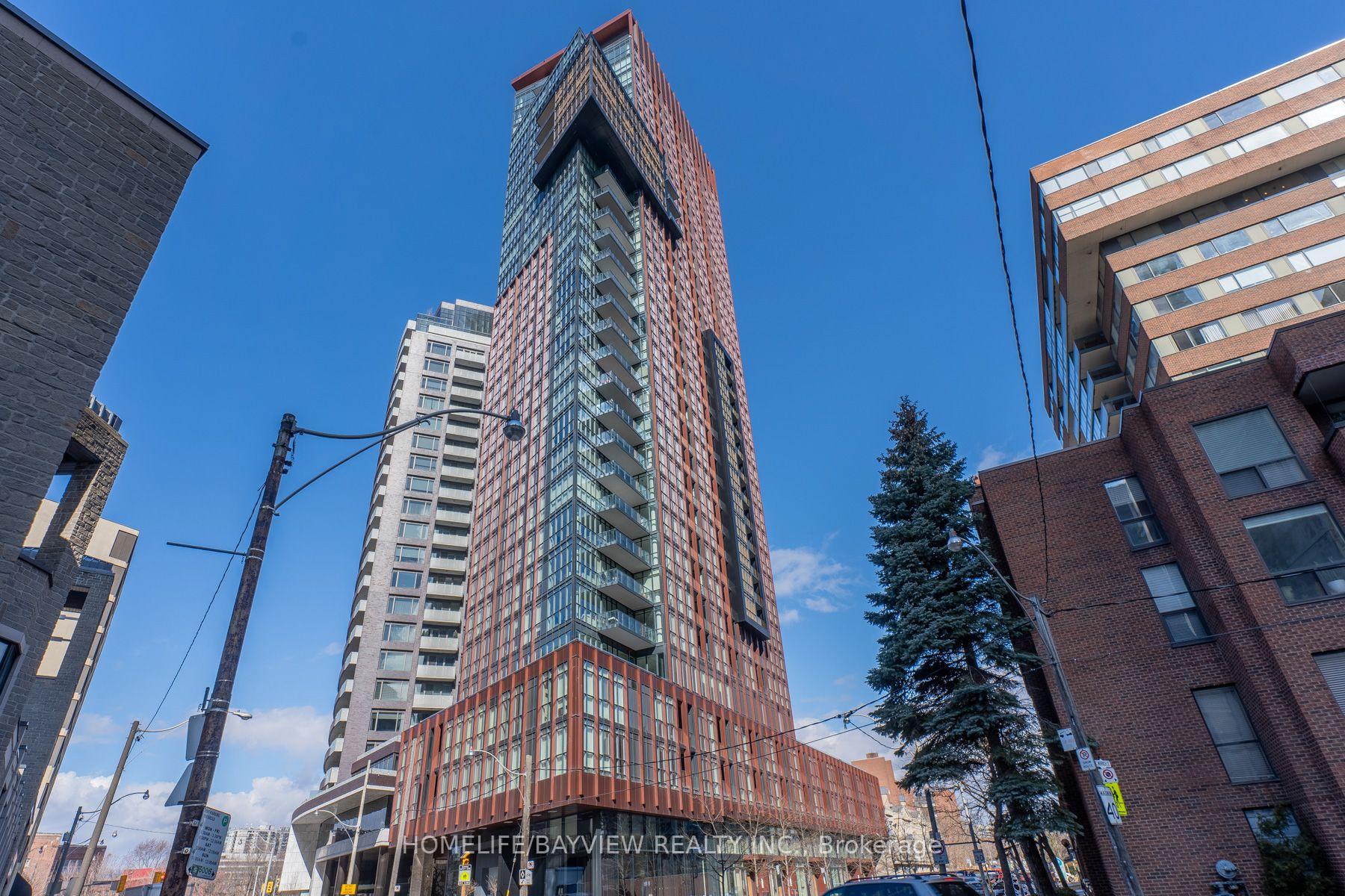 Photo 2 of Unit 703, 32 Davenport Road, Toronto, The Annex — HOMEH