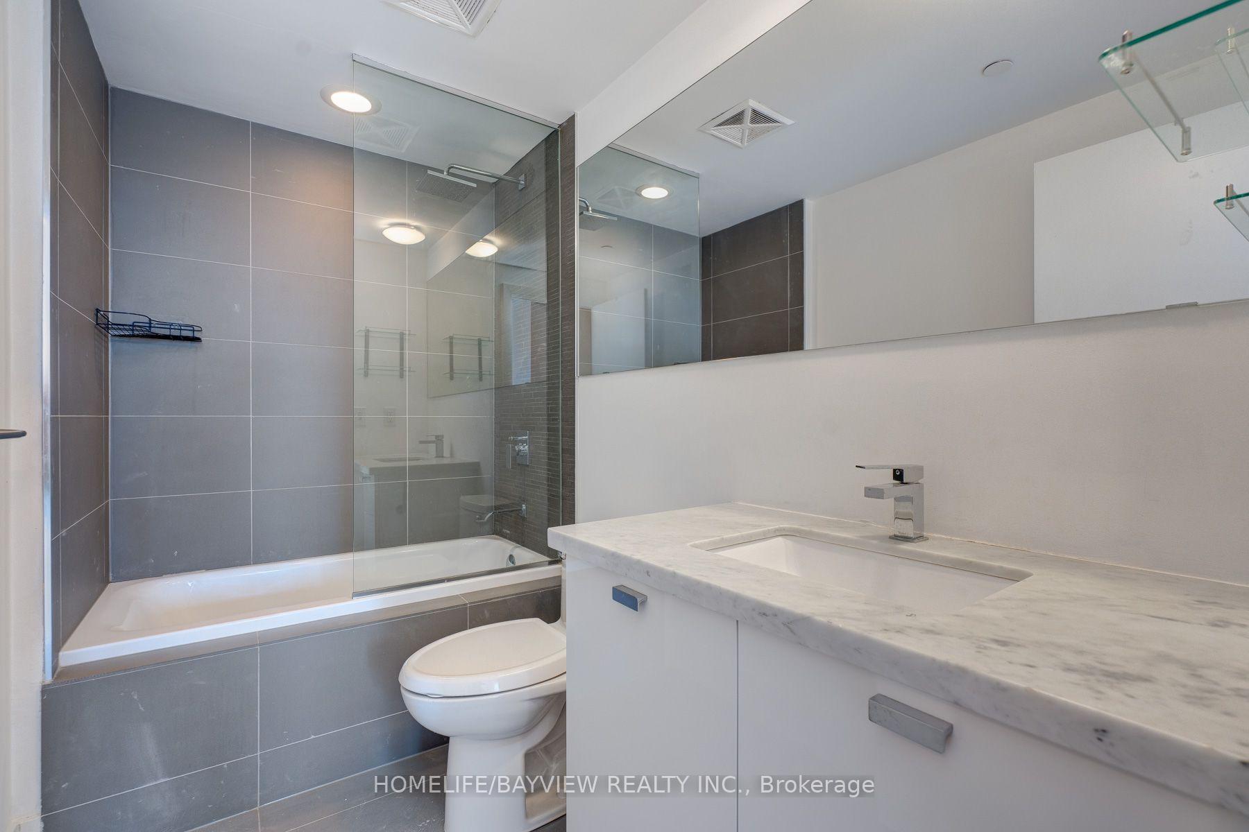 Photo 5 of Unit 703, 32 Davenport Road, Toronto, The Annex — HOMEH