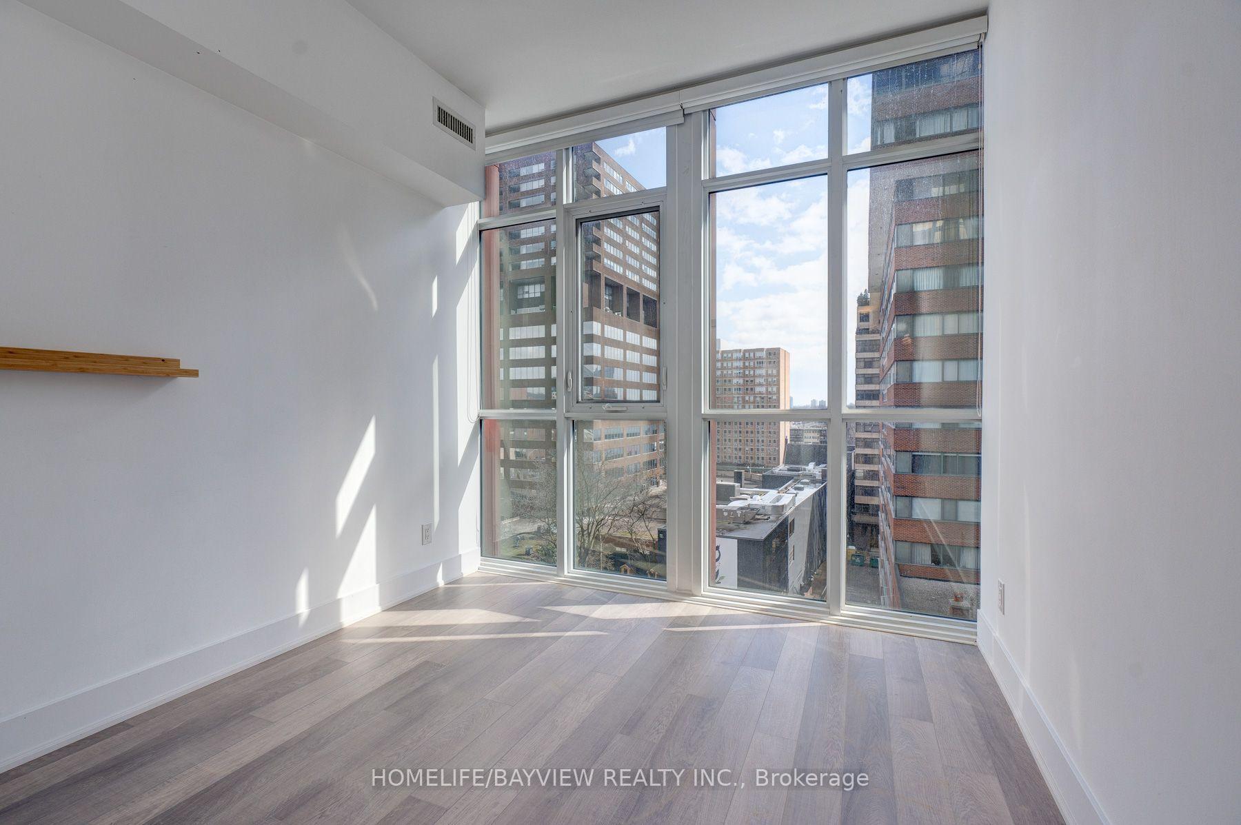 Photo 6 of Unit 703, 32 Davenport Road, Toronto, The Annex — HOMEH