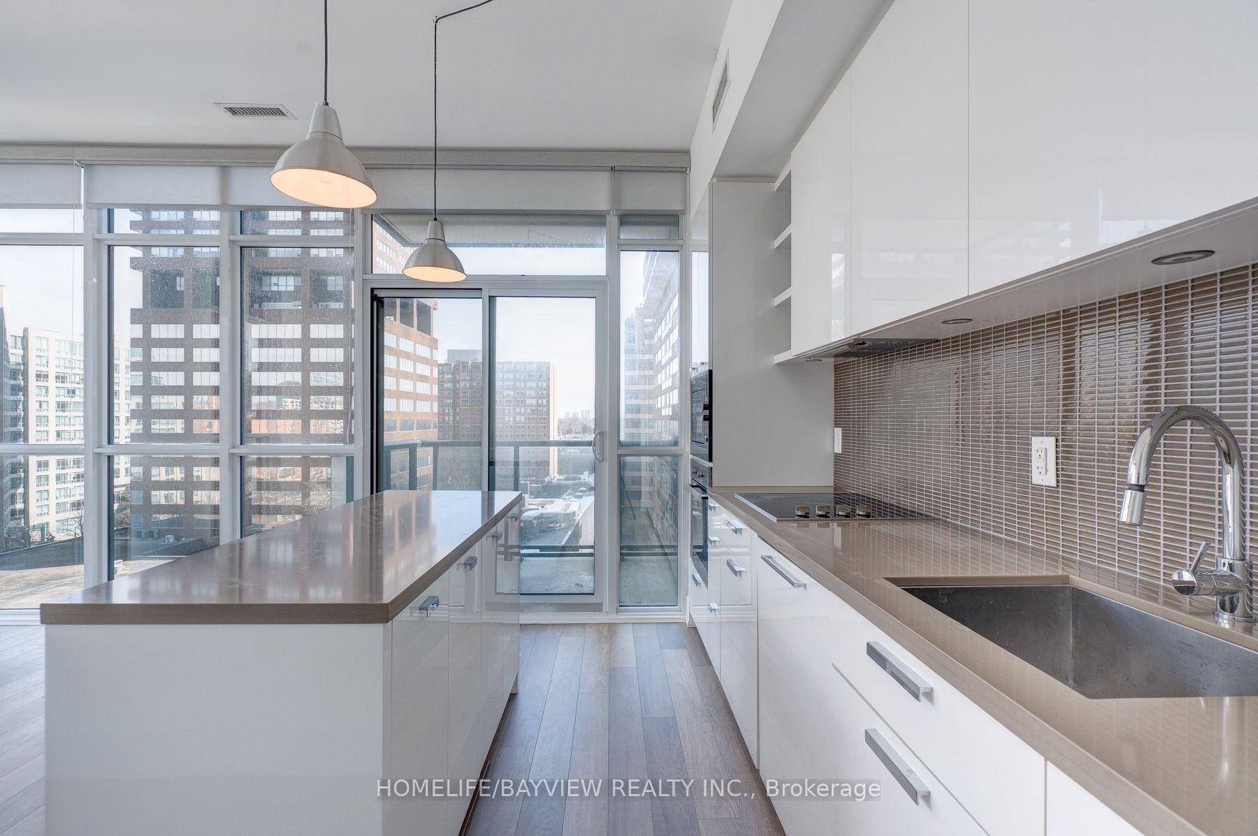 Photo 17 of Unit 703, 32 Davenport Road, Toronto, The Annex — HOMEH