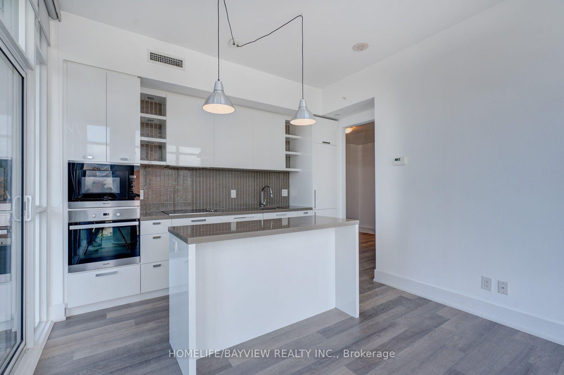 Photo 19 of Unit 703, 32 Davenport Road, Toronto, The Annex — HOMEH