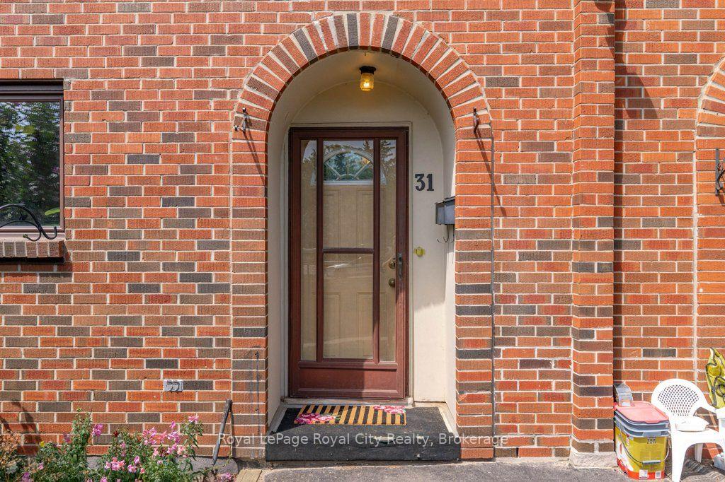 Photo 5 of Unit 31, 35 Rhonda Road, Guelph, Willow West/Sugarbush/West Acres — HOMEH
