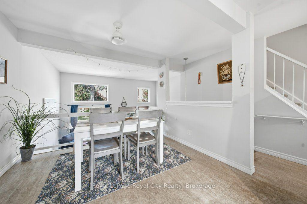 Photo 10 of Unit 31, 35 Rhonda Road, Guelph, Willow West/Sugarbush/West Acres — HOMEH