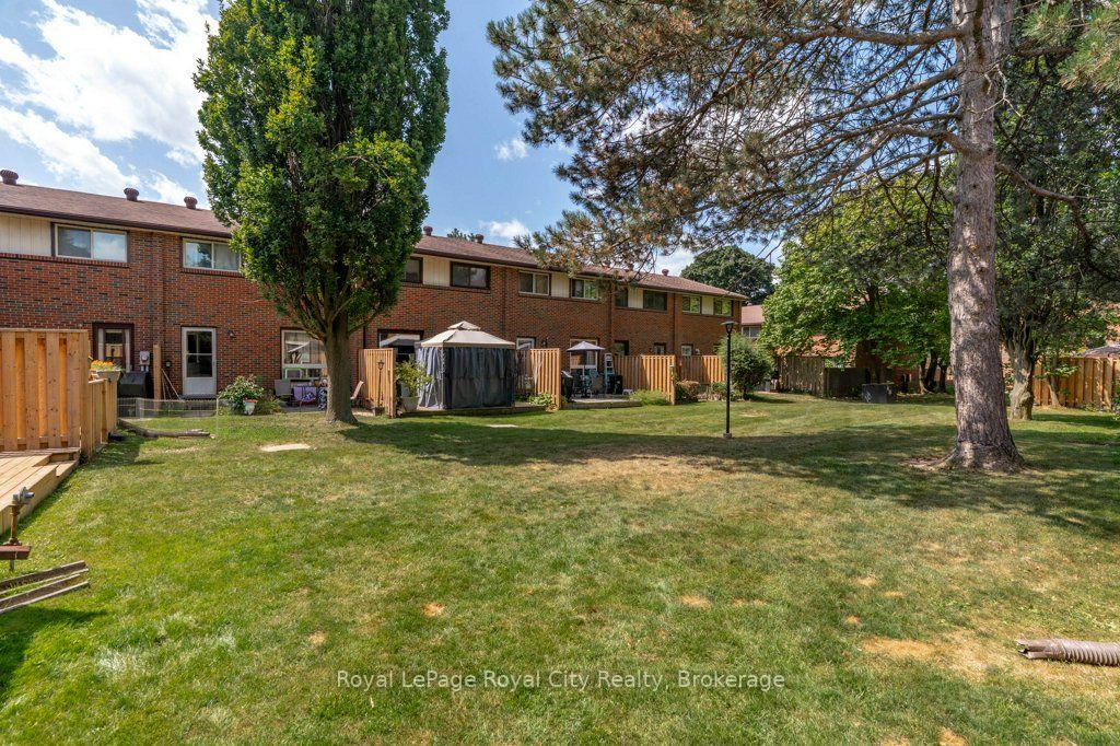 Photo 36 of Unit 31, 35 Rhonda Road, Guelph, Willow West/Sugarbush/West Acres — HOMEH