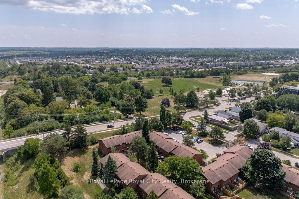 Photo 39 of Unit 31, 35 Rhonda Road, Guelph, Willow West/Sugarbush/West Acres — HOMEH