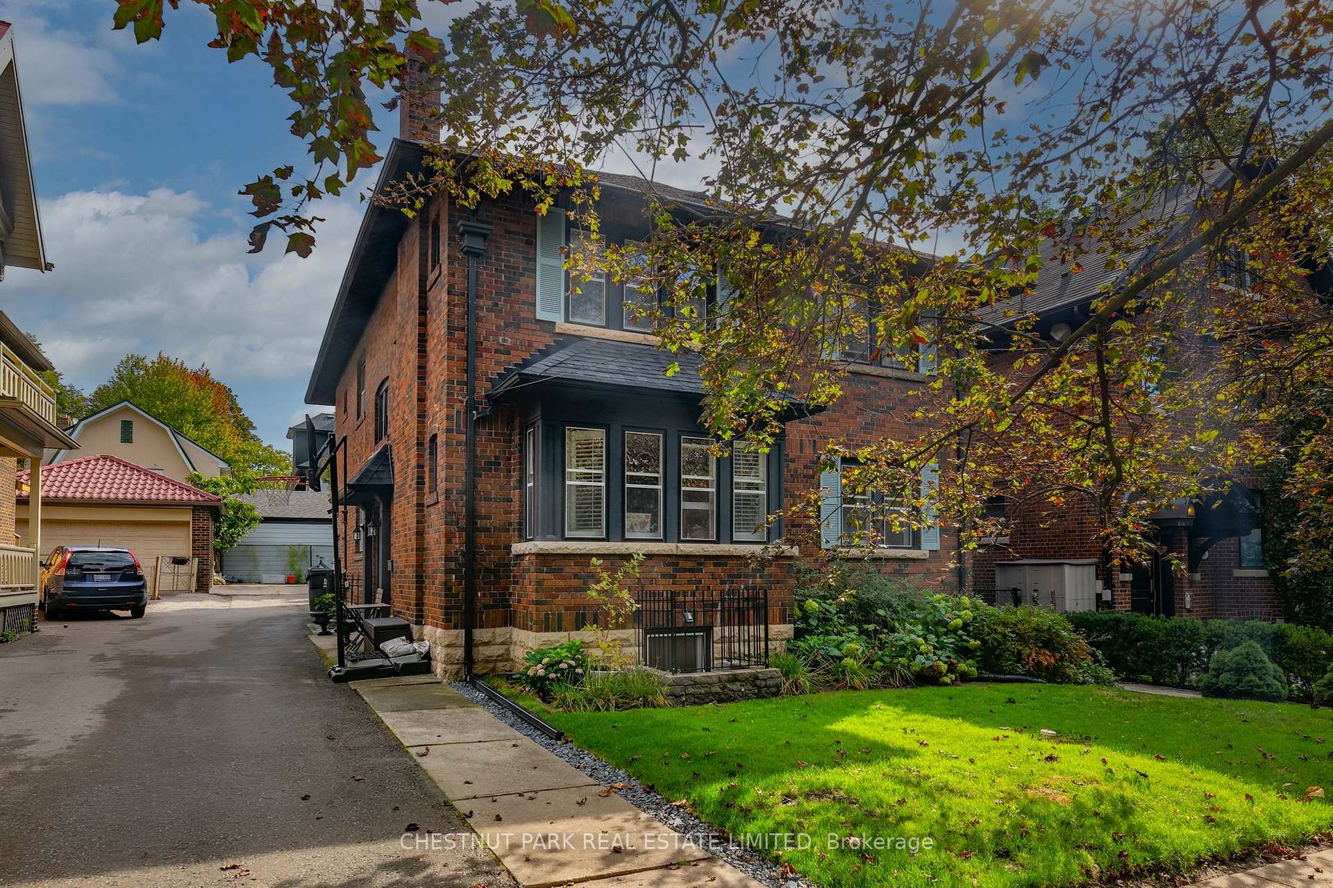 Photo 1 of Unit Upper, 11 Rose Park Crescent, Toronto, Rosedale-Moore Park — HOMEH