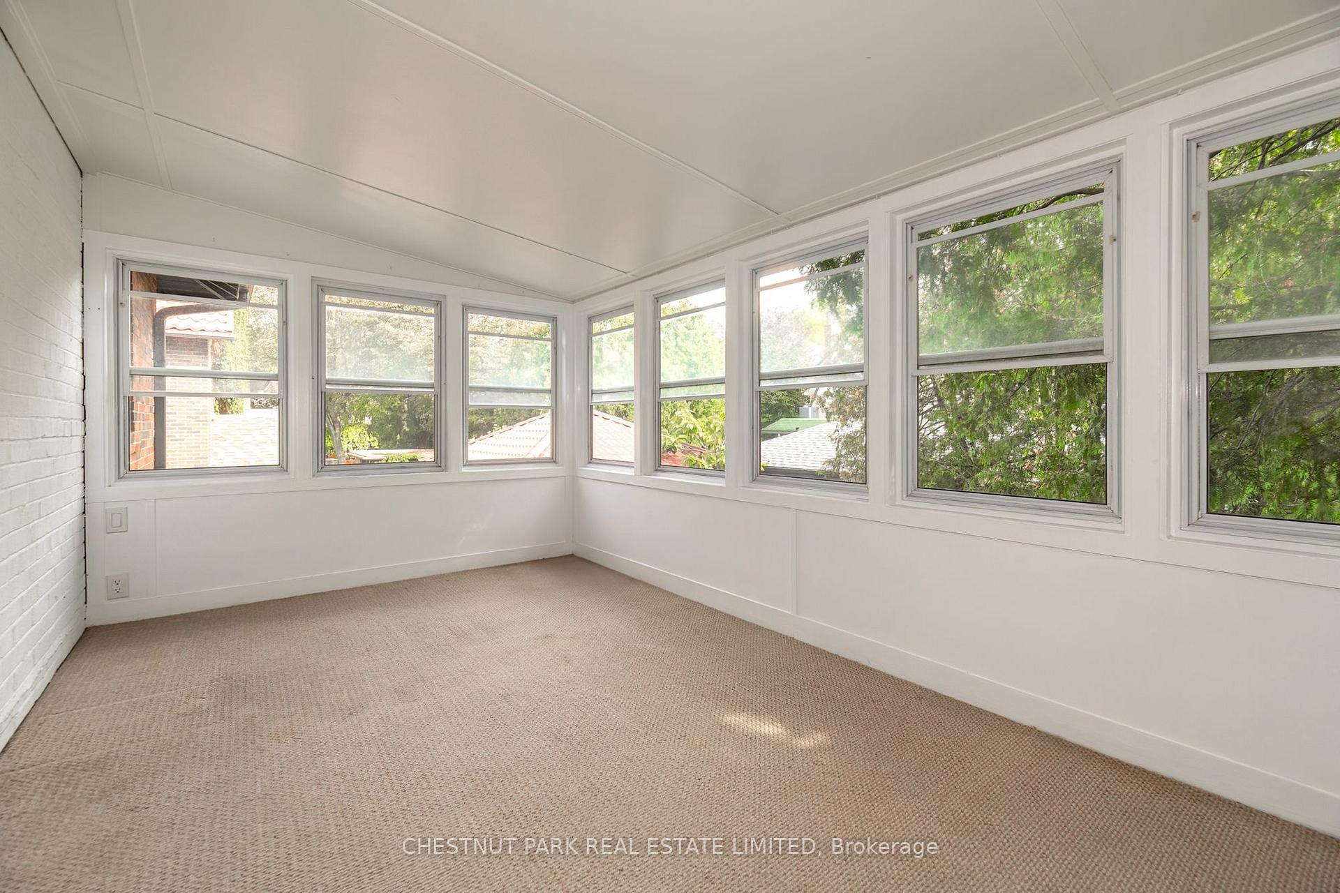 Photo 15 of Unit Upper, 11 Rose Park Crescent, Toronto, Rosedale-Moore Park — HOMEH