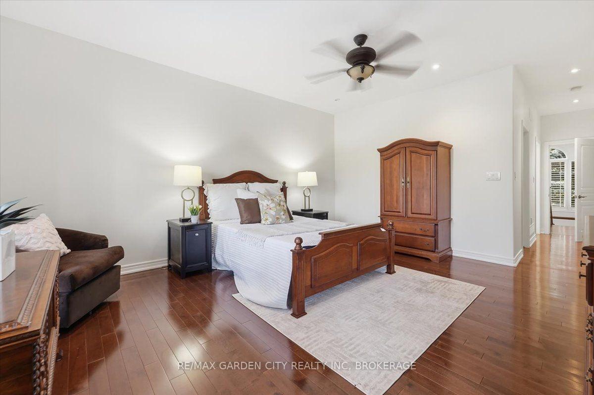 Photo 15 of 38 Addison Drive, St. Catharines, Rykert/Vansickle — HOMEH