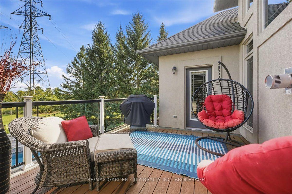 Photo 17 of 38 Addison Drive, St. Catharines, Rykert/Vansickle — HOMEH