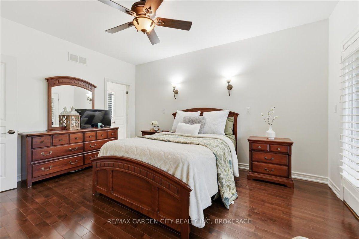 Photo 22 of 38 Addison Drive, St. Catharines, Rykert/Vansickle — HOMEH
