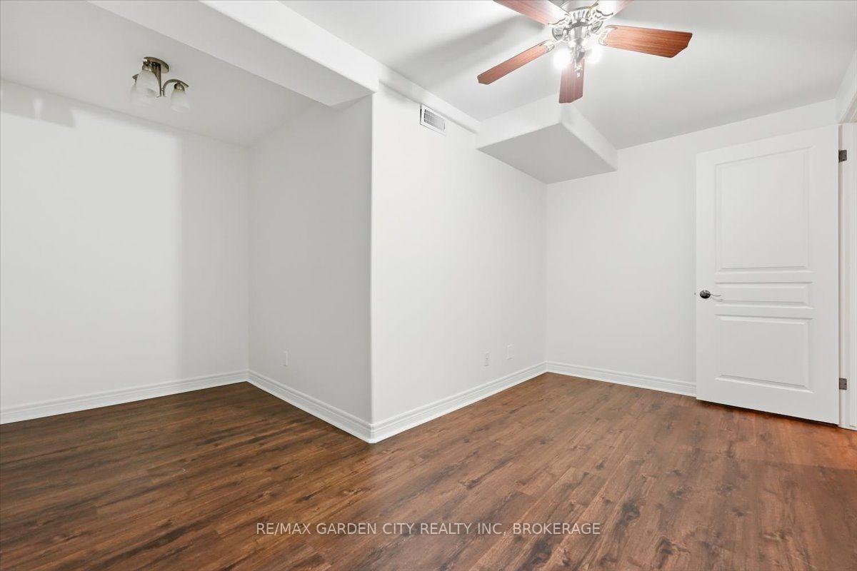Photo 32 of 38 Addison Drive, St. Catharines, Rykert/Vansickle — HOMEH