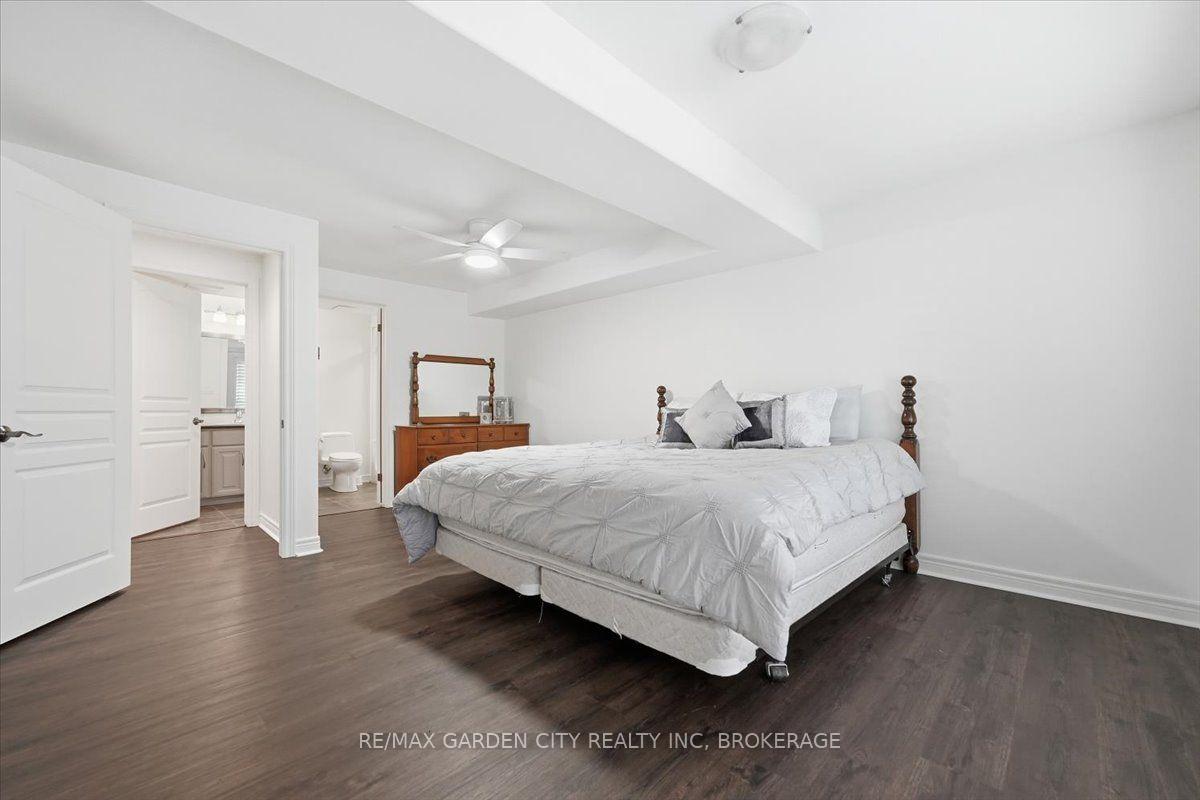 Photo 35 of 38 Addison Drive, St. Catharines, Rykert/Vansickle — HOMEH