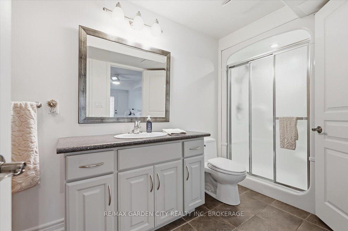 Photo 36 of 38 Addison Drive, St. Catharines, Rykert/Vansickle — HOMEH
