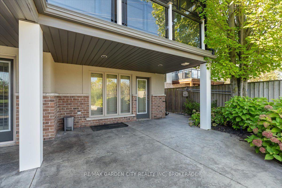 Photo 39 of 38 Addison Drive, St. Catharines, Rykert/Vansickle — HOMEH