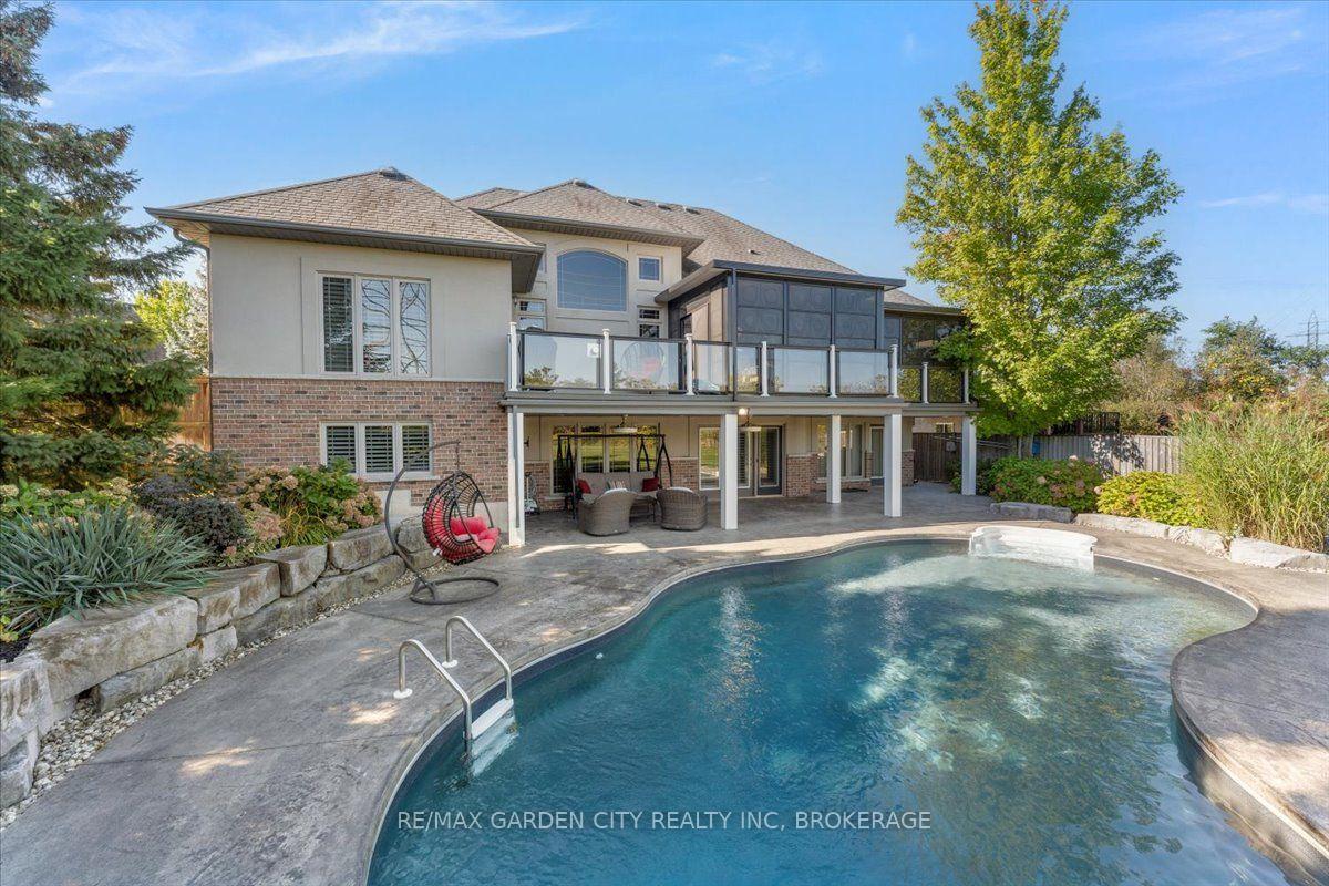 Photo 42 of 38 Addison Drive, St. Catharines, Rykert/Vansickle — HOMEH