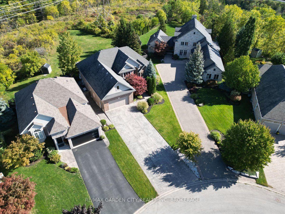 Photo 44 of 38 Addison Drive, St. Catharines, Rykert/Vansickle — HOMEH