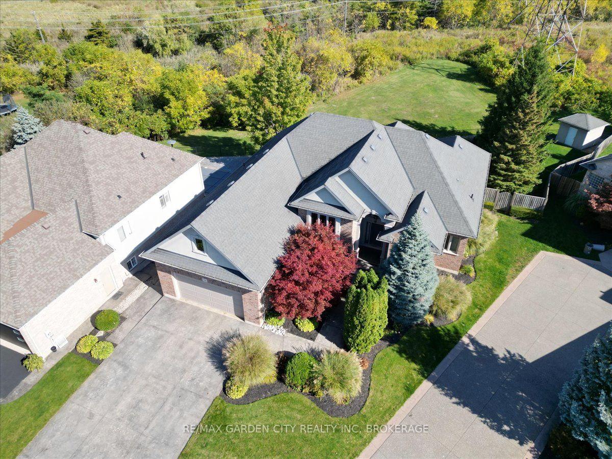 Photo 45 of 38 Addison Drive, St. Catharines, Rykert/Vansickle — HOMEH