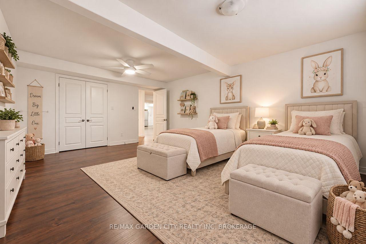 Photo 33 of 38 Addison Drive, St. Catharines, Rykert/Vansickle — HOMEH