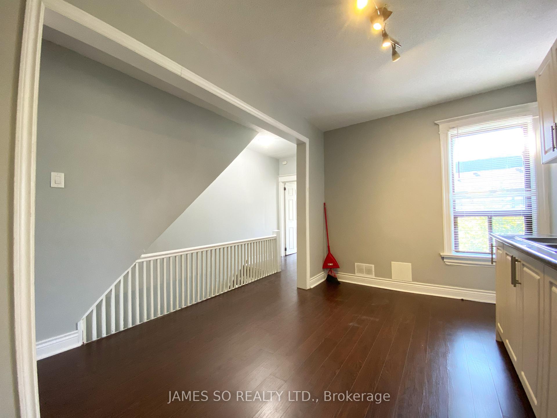 Photo 8 of Unit 2nd + 3rd Fl, 462 Pape Avenue, Toronto, North Riverdale — HOMEH