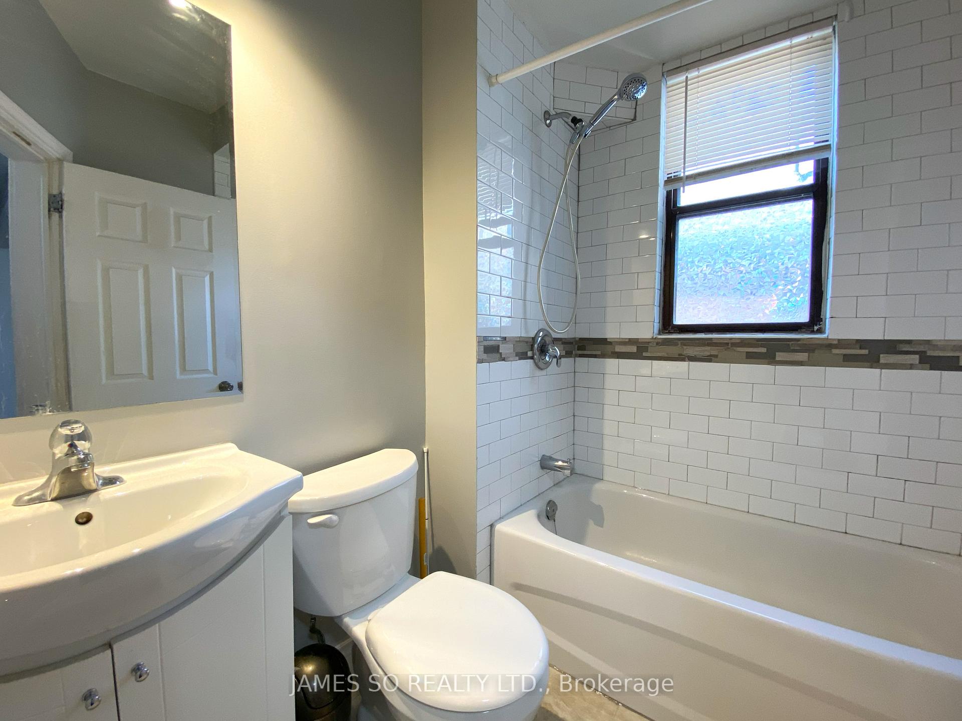 Photo 25 of Unit 2nd + 3rd Fl, 462 Pape Avenue, Toronto, North Riverdale — HOMEH