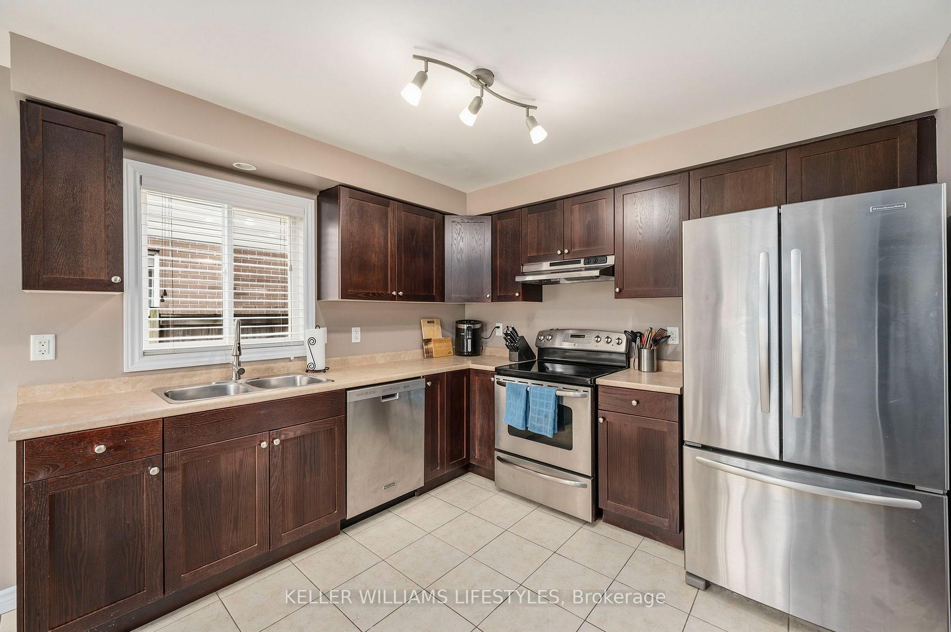 Photo 8 of 1179 Silverfox Drive, London, North S — HOMEH