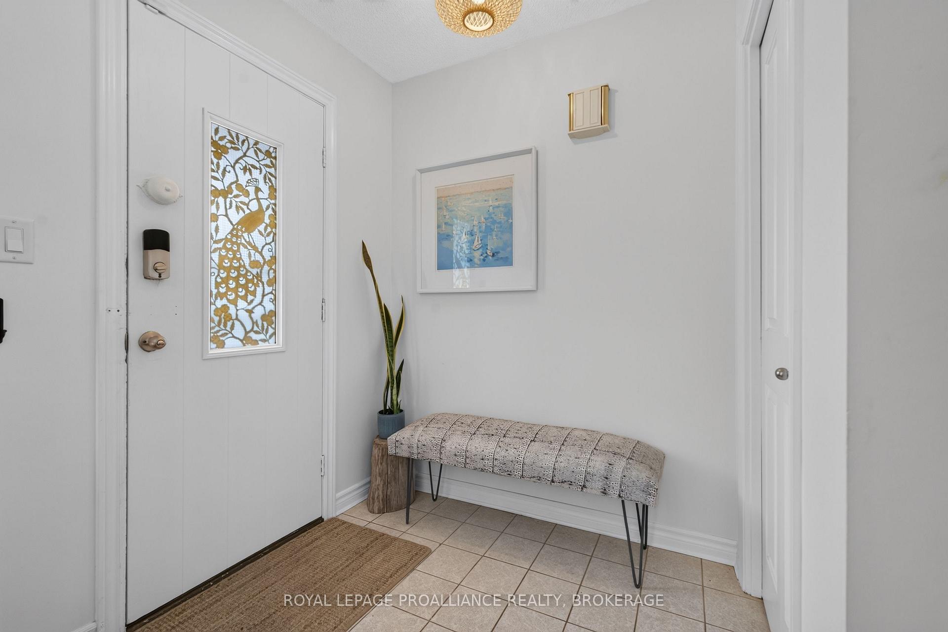 Photo 4 of 254 Gore Road, Kingston, Kingston East (Incl Barret Crt) — HOMEH