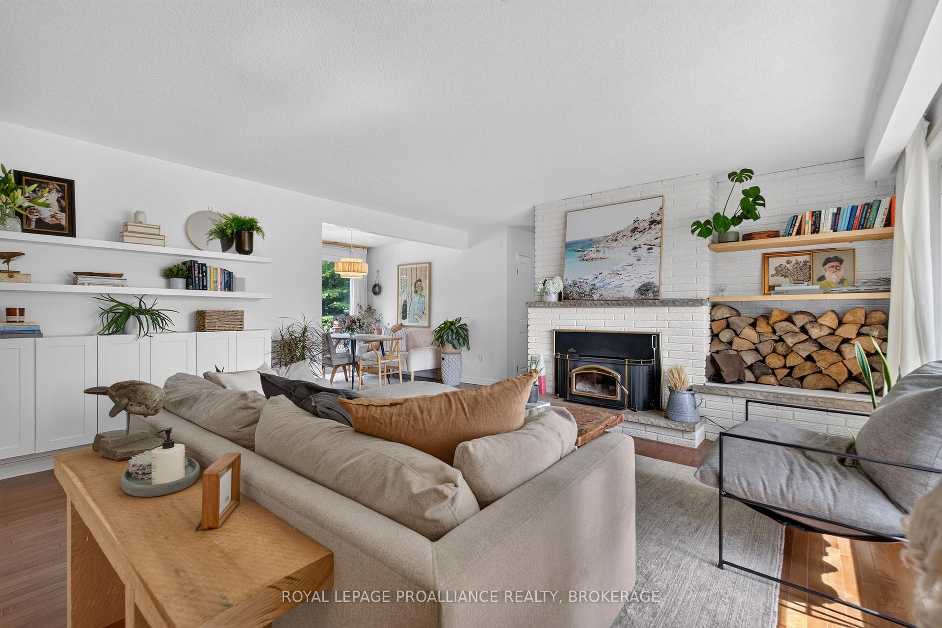Photo 6 of 254 Gore Road, Kingston, Kingston East (Incl Barret Crt) — HOMEH