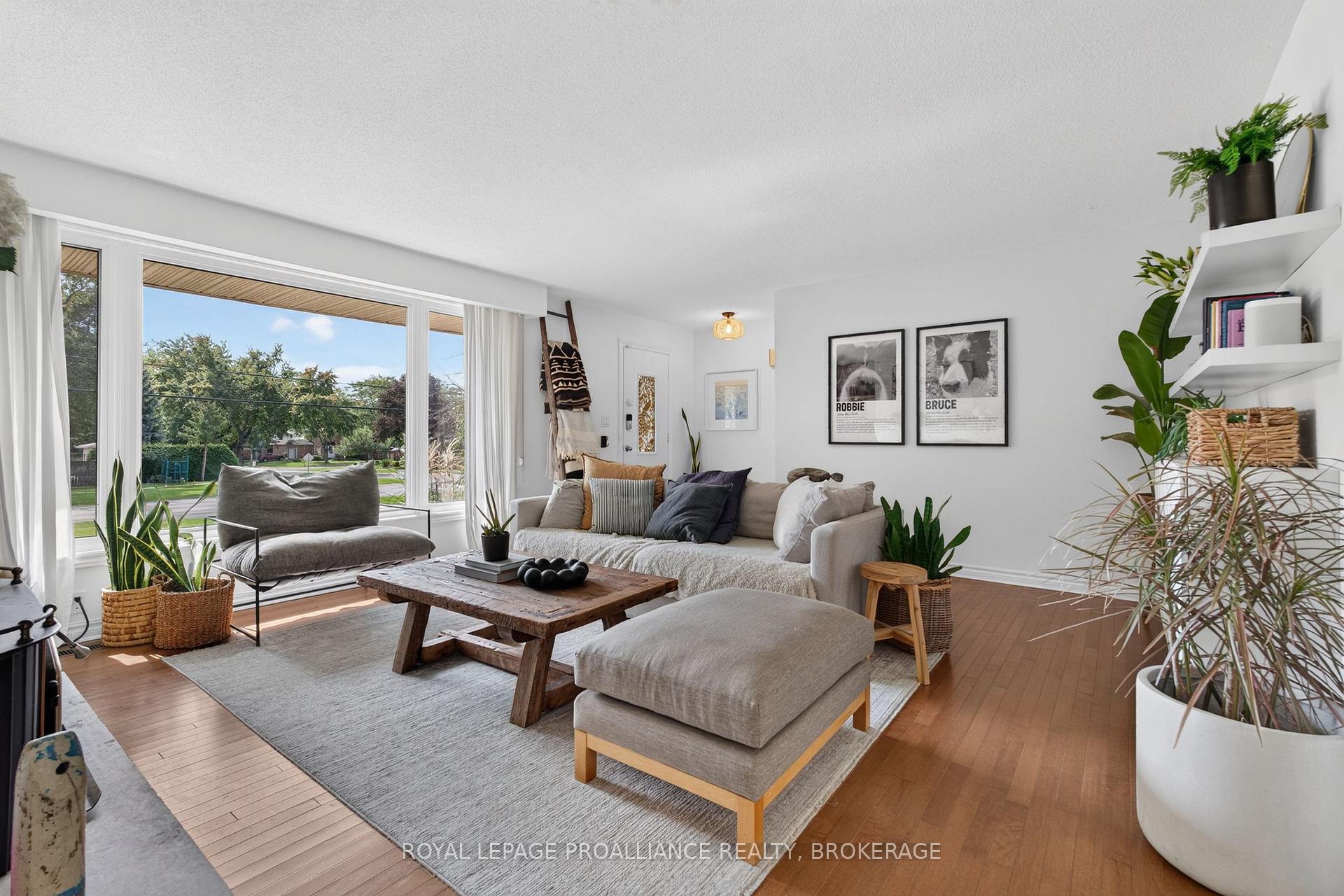 Photo 7 of 254 Gore Road, Kingston, Kingston East (Incl Barret Crt) — HOMEH