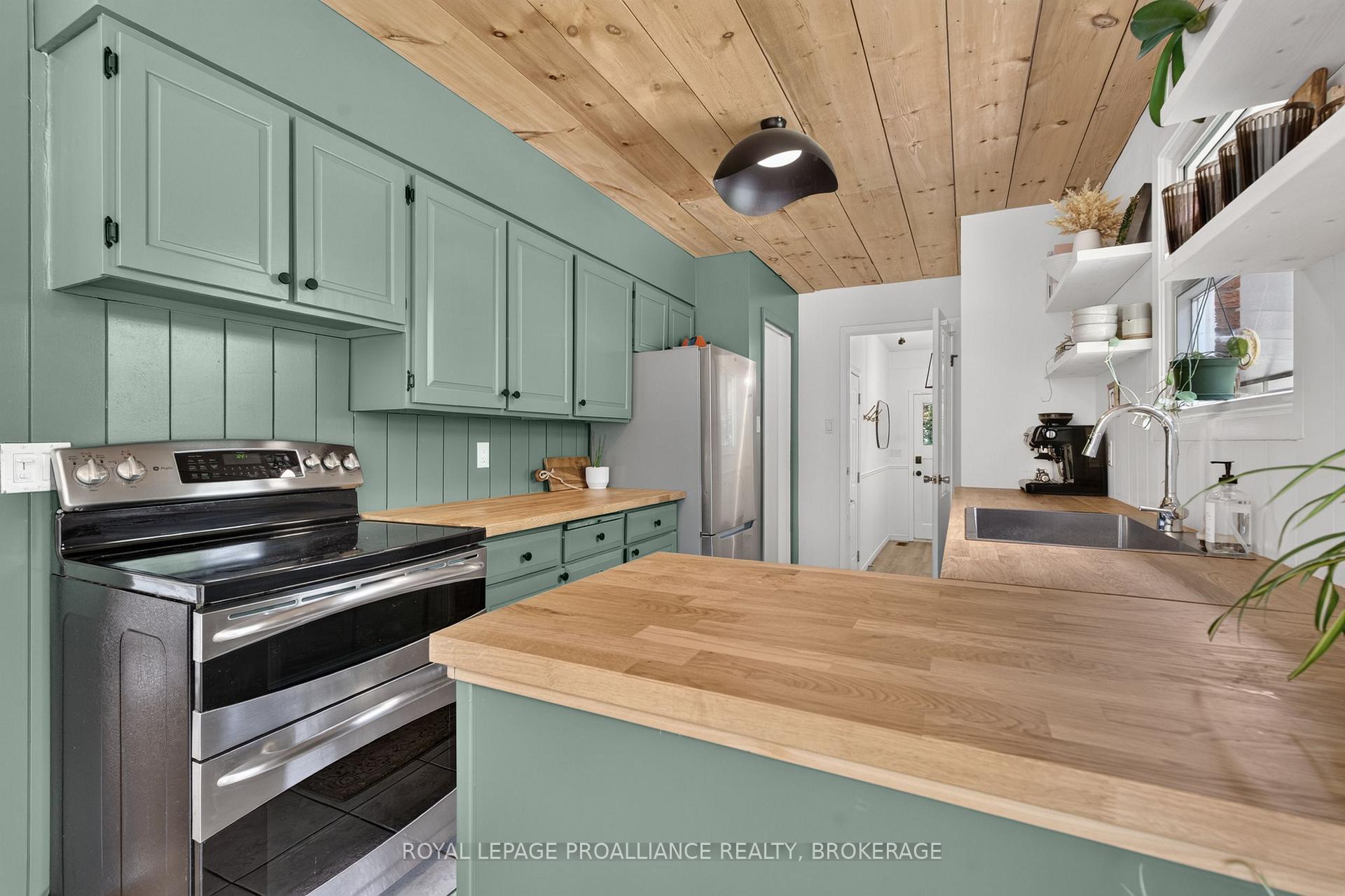 Photo 13 of 254 Gore Road, Kingston, Kingston East (Incl Barret Crt) — HOMEH