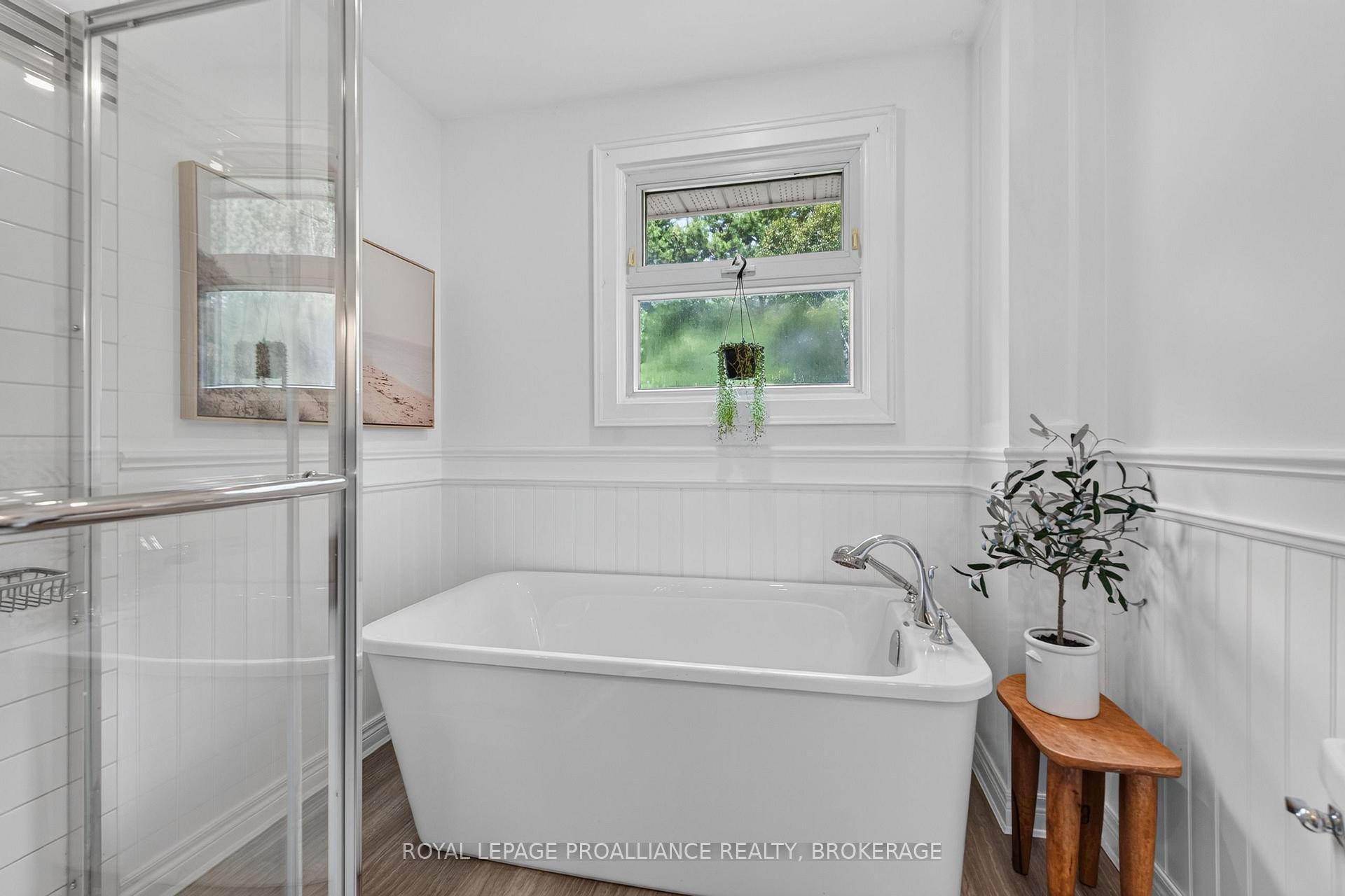 Photo 18 of 254 Gore Road, Kingston, Kingston East (Incl Barret Crt) — HOMEH