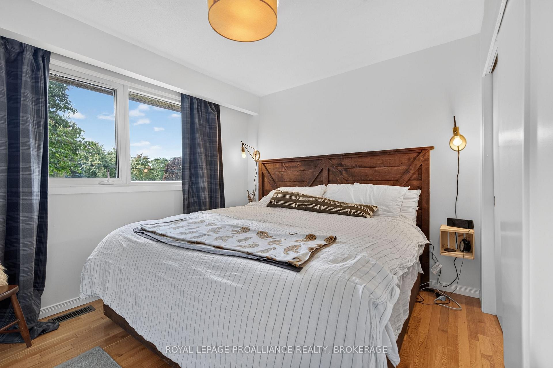 Photo 19 of 254 Gore Road, Kingston, Kingston East (Incl Barret Crt) — HOMEH