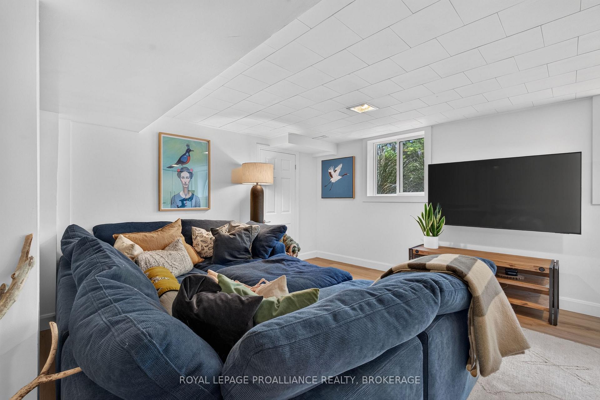 Photo 23 of 254 Gore Road, Kingston, Kingston East (Incl Barret Crt) — HOMEH