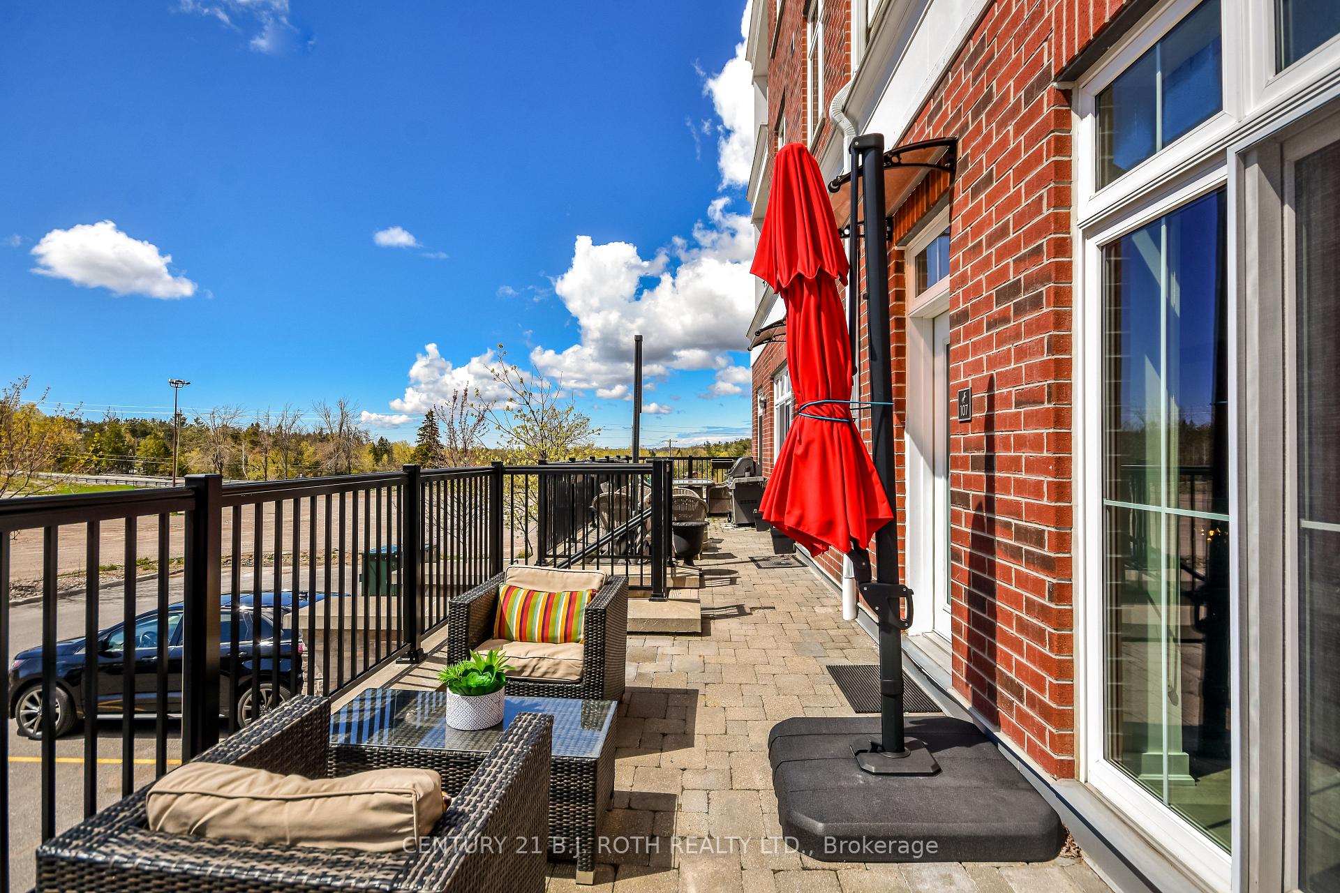 Photo 6 of Unit 107, 40 Horseshoe Boulevard, Oro-Medonte, Horseshoe Valley — HOMEH