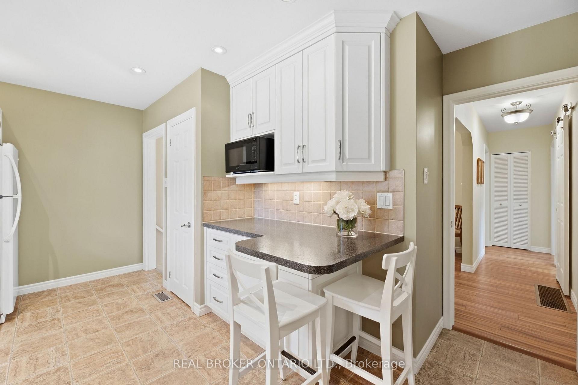Photo 17 of 235 Blucher Street, Kitchener, Fairfield — HOMEH