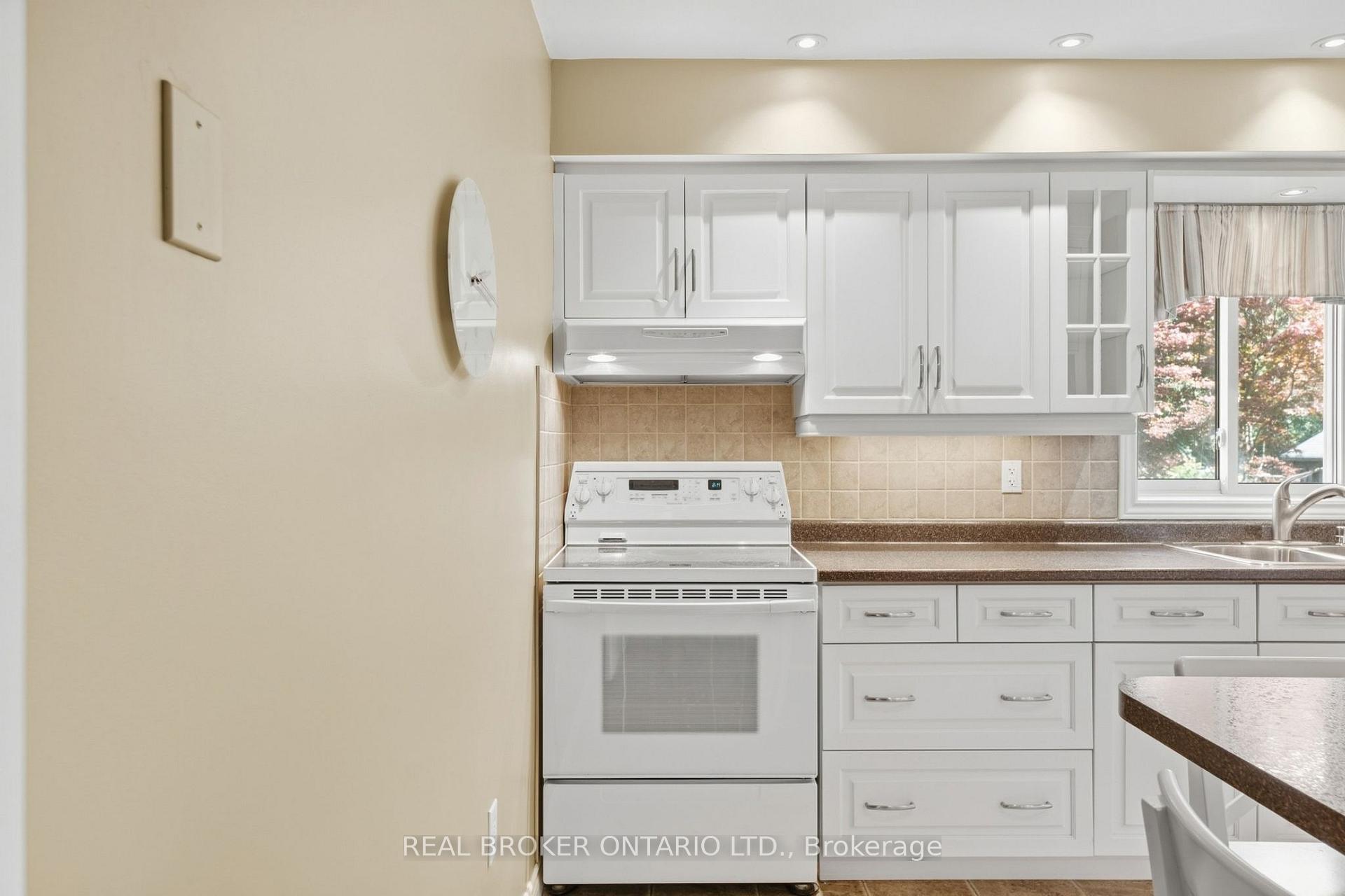 Photo 19 of 235 Blucher Street, Kitchener, Fairfield — HOMEH