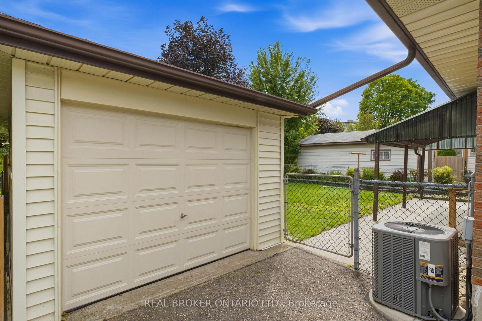 Photo 41 of 235 Blucher Street, Kitchener, Fairfield — HOMEH
