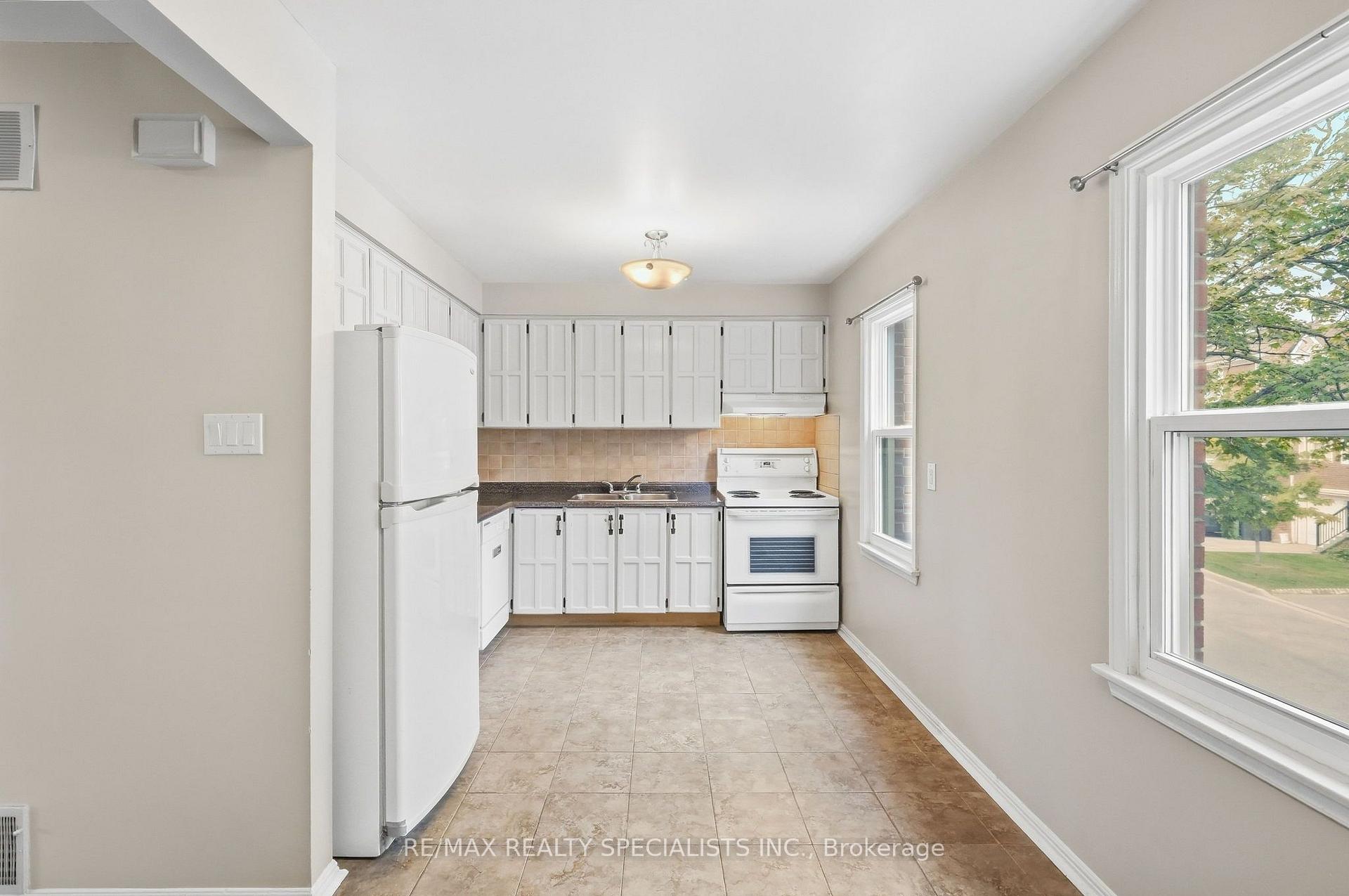 Photo 12 of Unit 117, 333 Meadows Boulevard, Mississauga, Rathwood — HOMEH