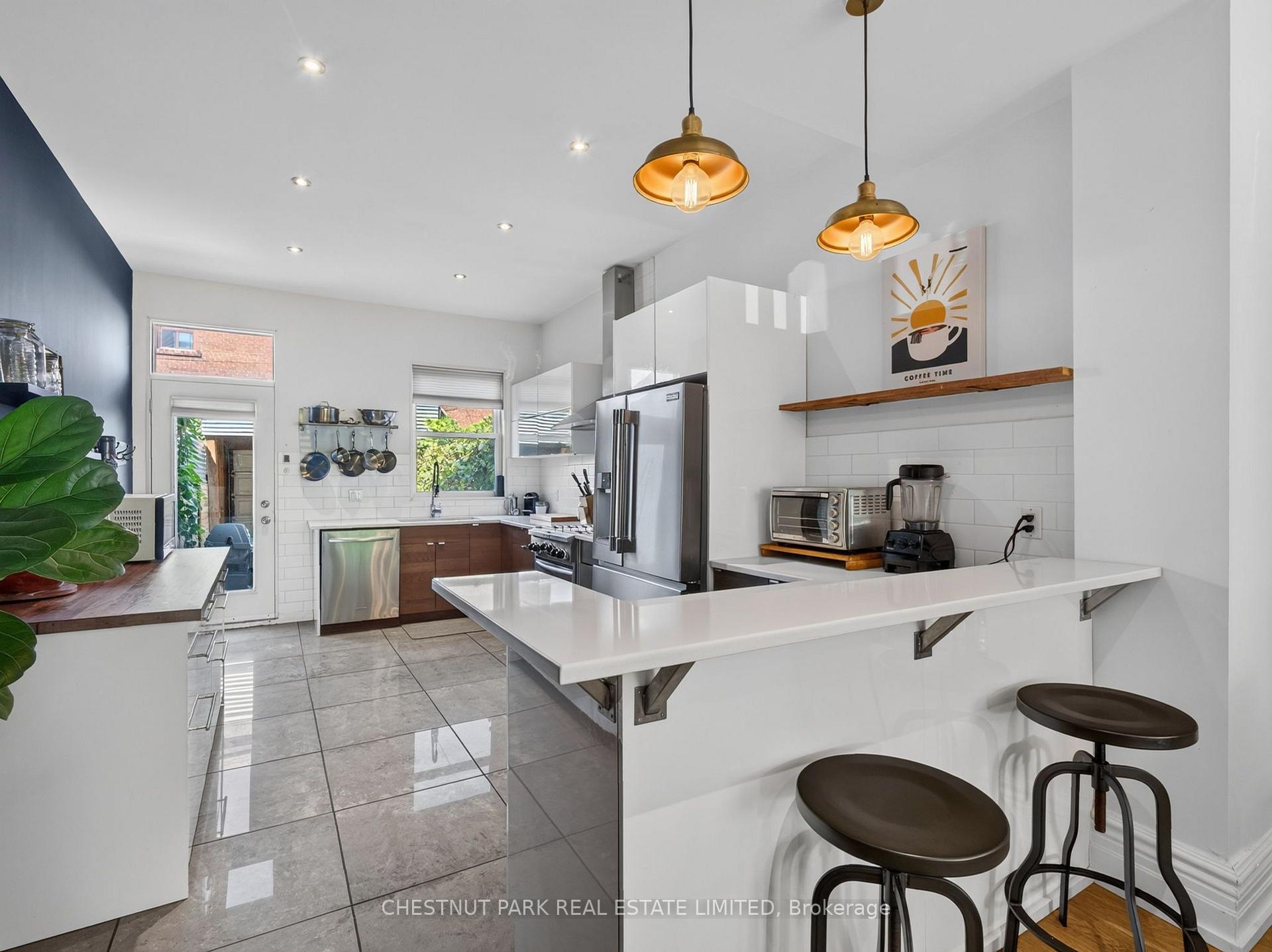 Photo 16 of 28 Robinson Street, Toronto, Trinity-Bellwoods — HOMEH