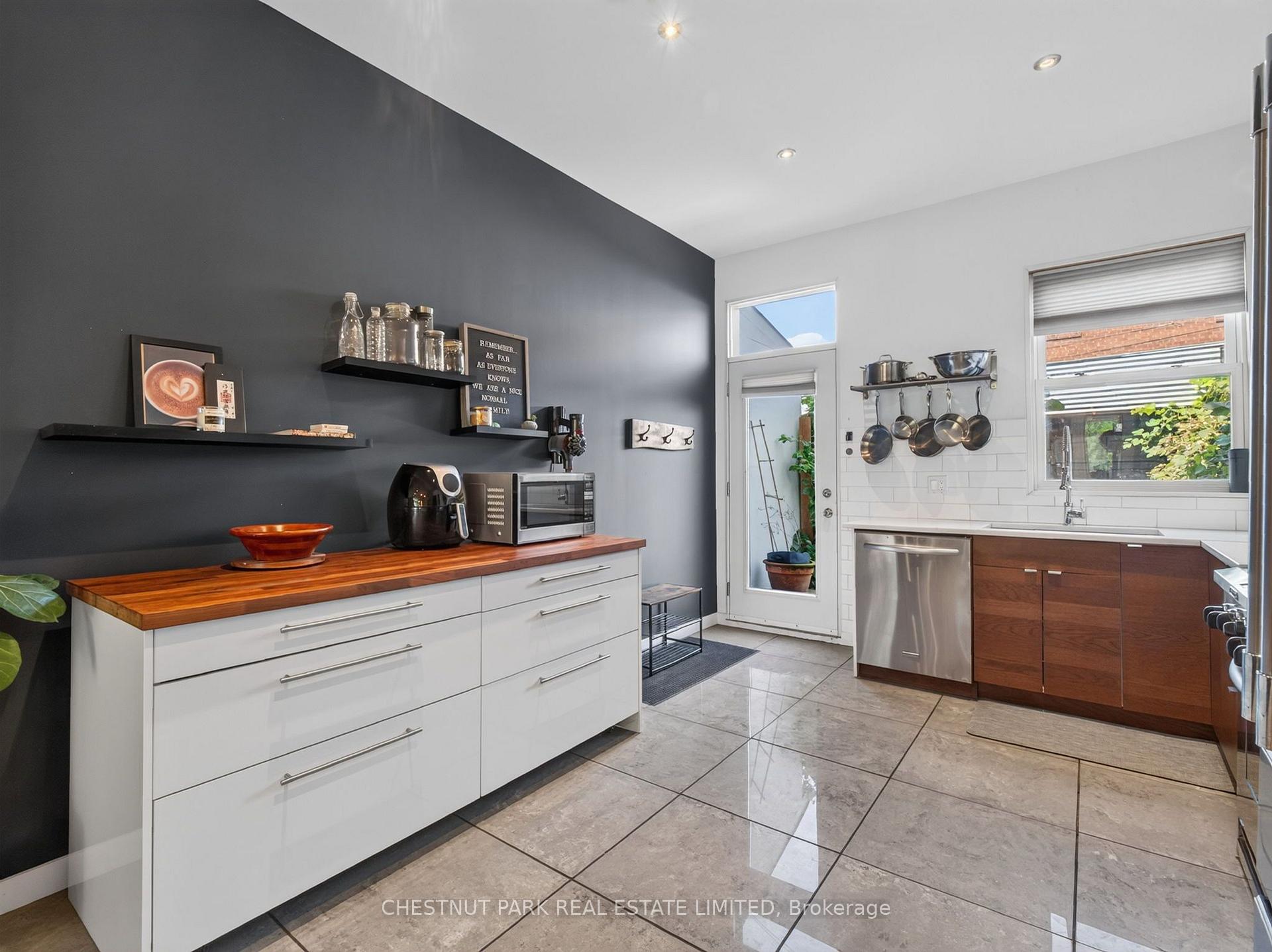 Photo 17 of 28 Robinson Street, Toronto, Trinity-Bellwoods — HOMEH