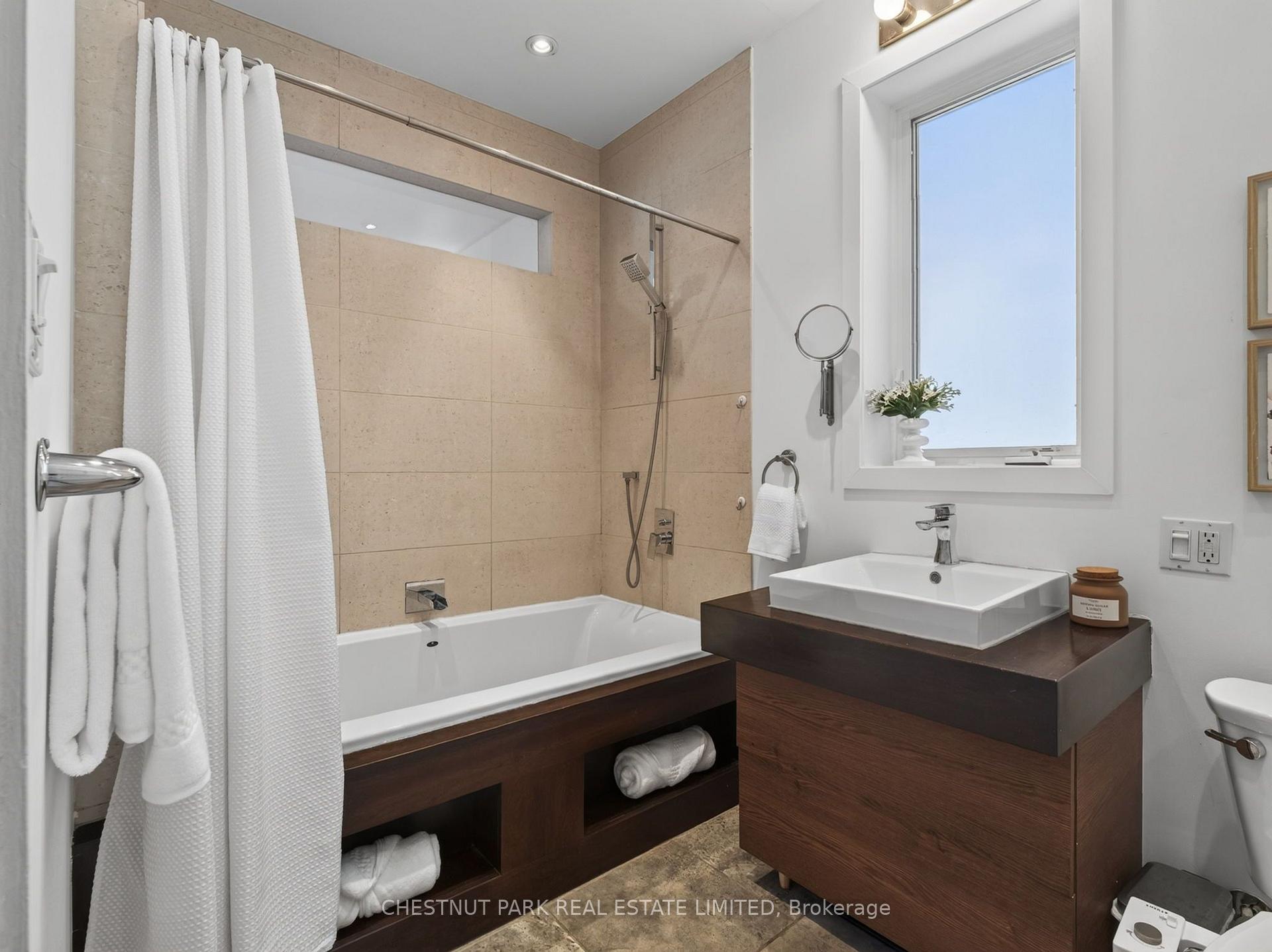 Photo 27 of 28 Robinson Street, Toronto, Trinity-Bellwoods — HOMEH