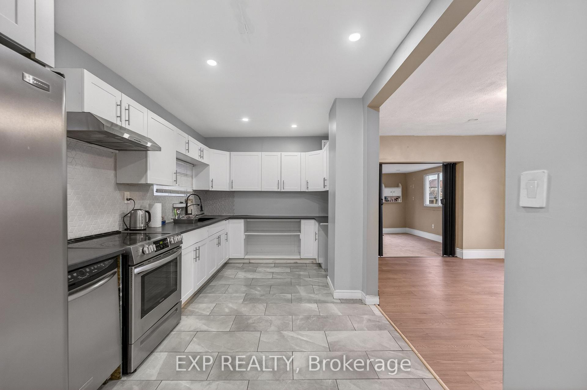 Photo 7 of 4576 Fourth Avenue, Niagara Falls, Cherrywood — HOMEH